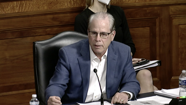 Sen. Braun to Fauci, Walensky: We need a "total revamp" of COVID strategy